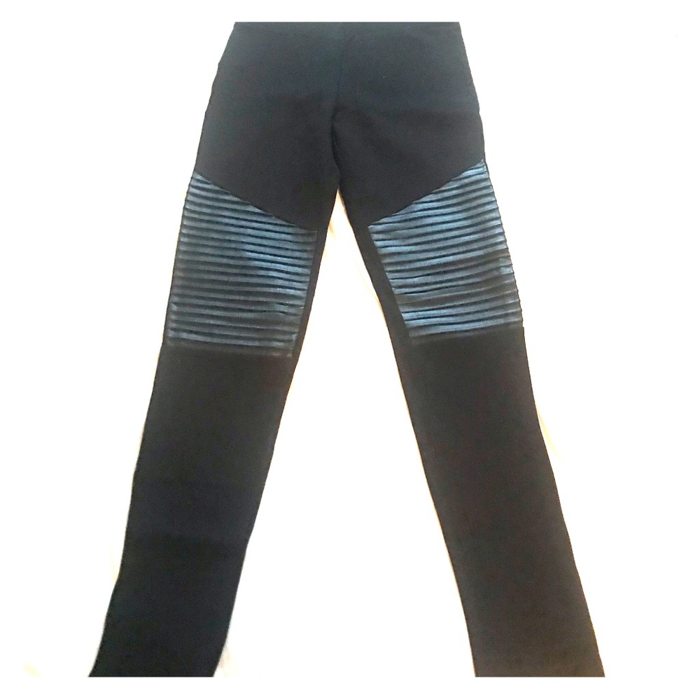 Black leggings